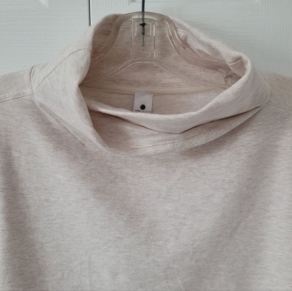 NEW YOGALICIOUS CLOUD PLUSH WEEKEND CHIC CROSSOVER MOCK NECK SWEATSHIRT LARGE - Picture 3 of 12